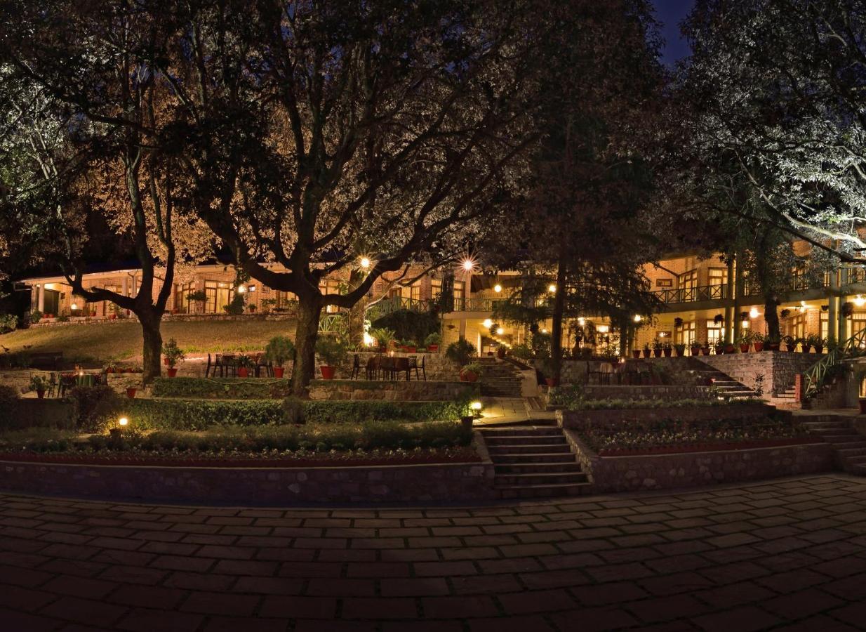 The Lake Resort Naukuchiatal Εξωτερικό φωτογραφία